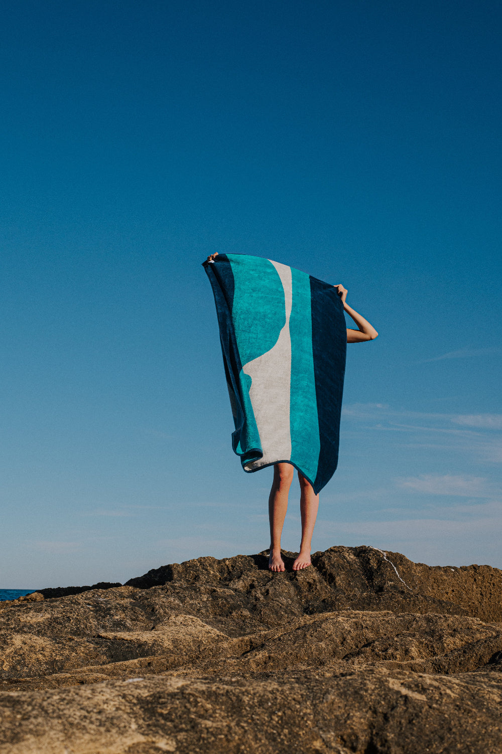 Toalla Ses Illetes en algodón terciopelo, diseñada en Ibiza fabricada en Alicante, España