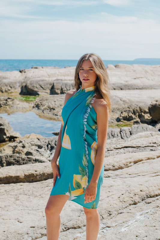 Pareo Cala Saladeta, icónica playa de Sant Antoni de Portmany. Algodón y poliéster reciclado. Fabricado en Alicante, España
